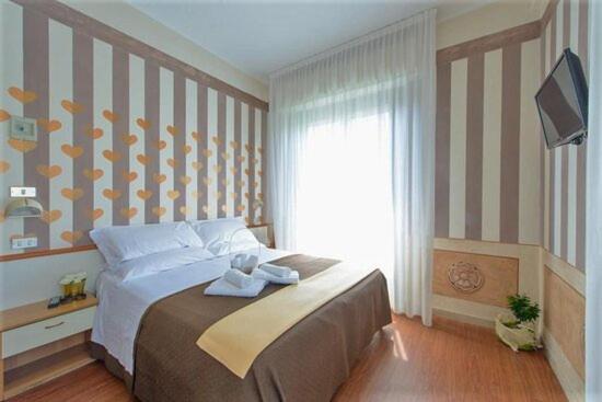 Hotel Maracaibo Rimini Exterior photo